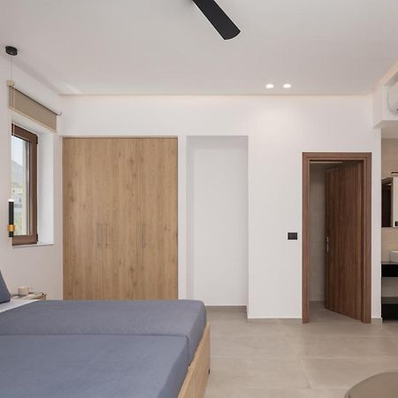 O-Cyanea Villa With Heated Pool Kournas ภายนอก รูปภาพ